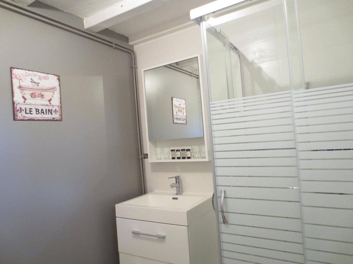 Le Grand Coudreau Bed & Breakfast Nazelles-Negron Bagian luar foto