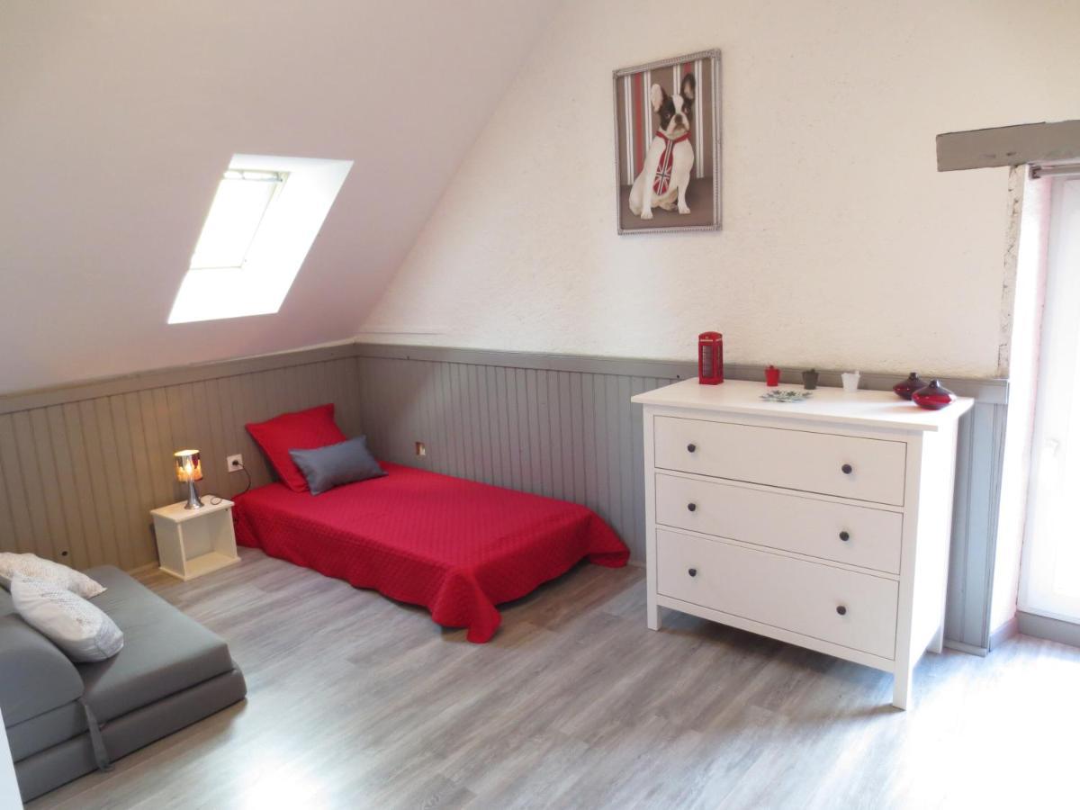 Le Grand Coudreau Bed & Breakfast Nazelles-Negron Bagian luar foto